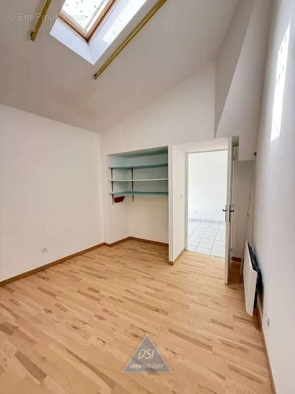 Maison à SAINT-ETIENNE-SUR-CHALARONNE