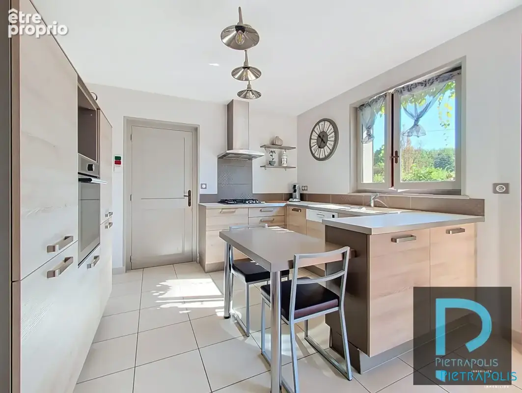 Maison 107 m² à Pont-De-Veyle  - photo 9