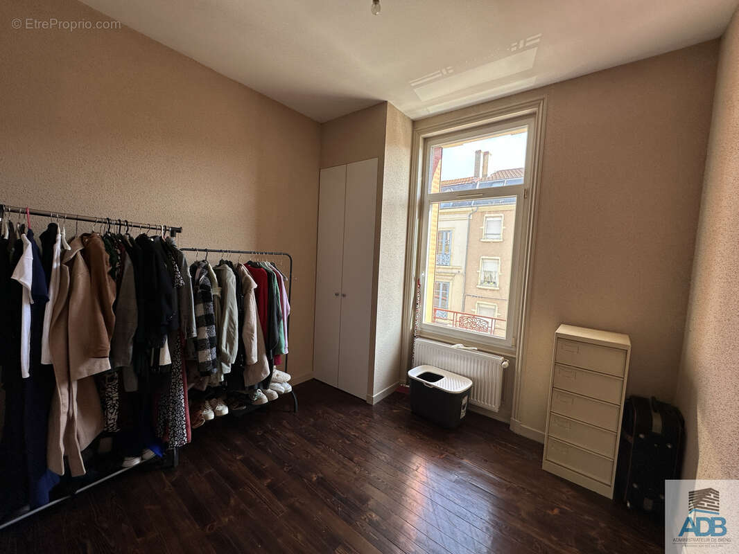 Appartement à LE COTEAU