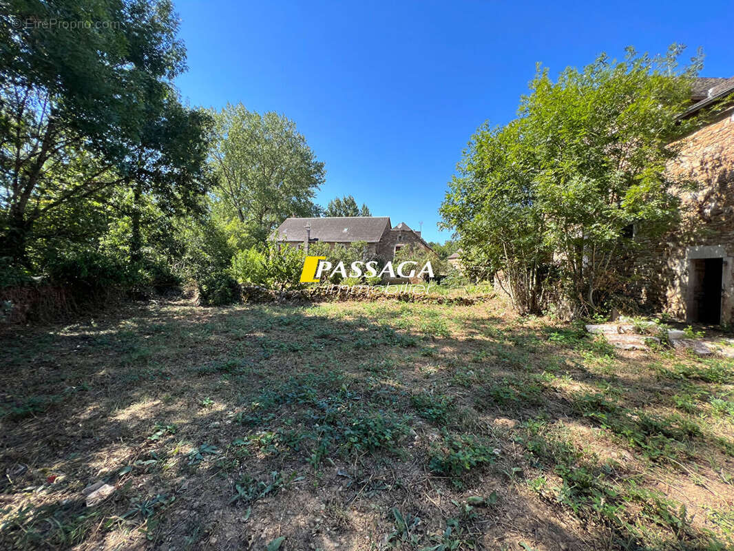 Maison à MONTROZIER