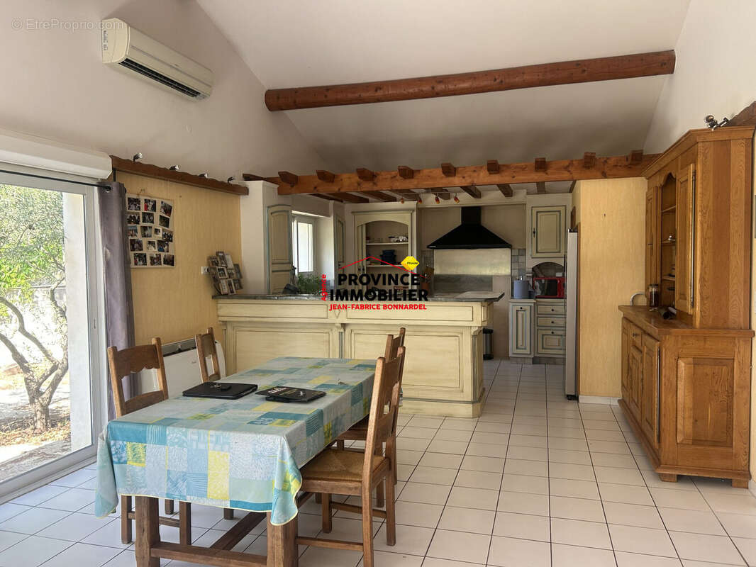Maison 185 m² à Grignan  - photo 9