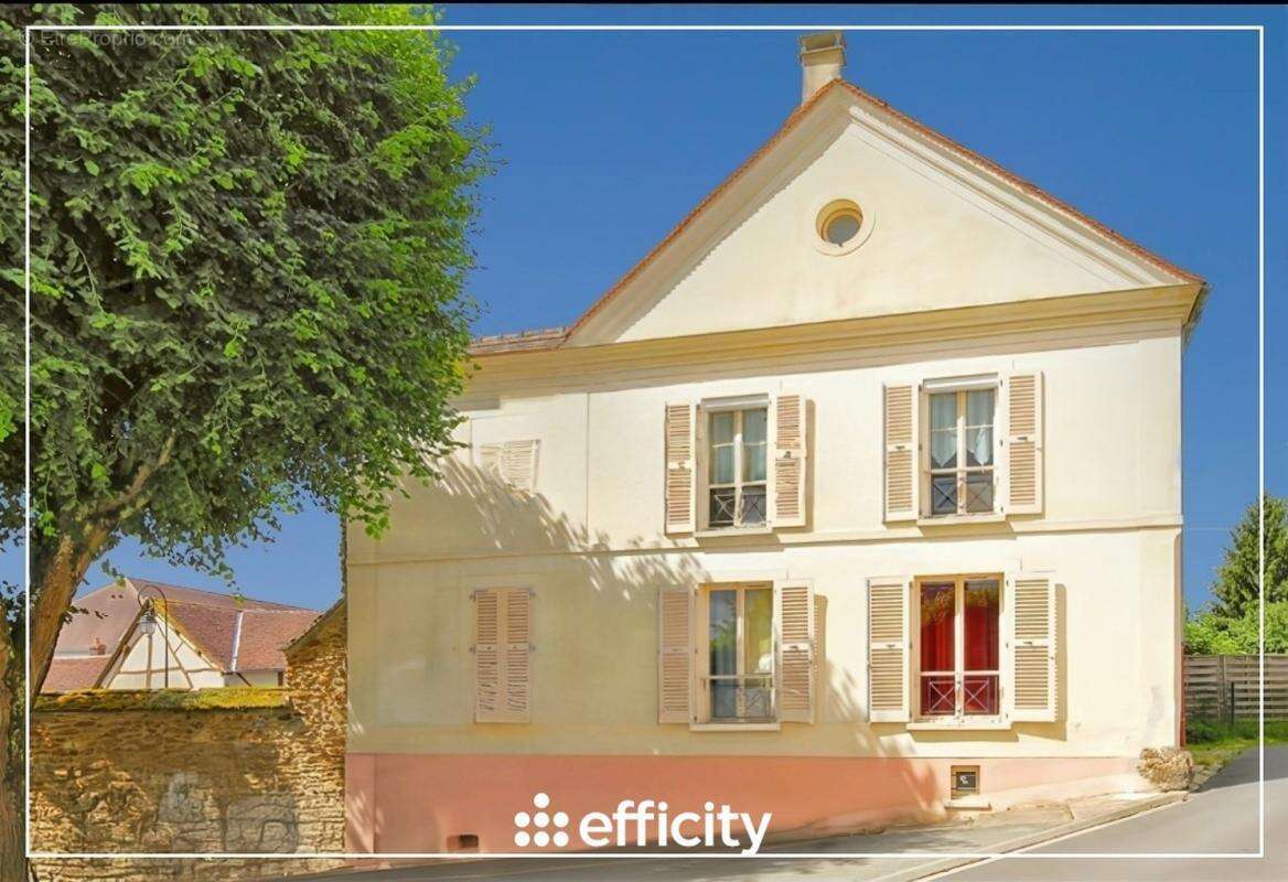 Appartement à CHAUMES-EN-BRIE