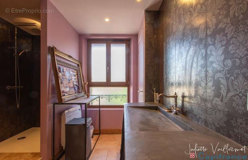 Appartement à AIX-LES-BAINS