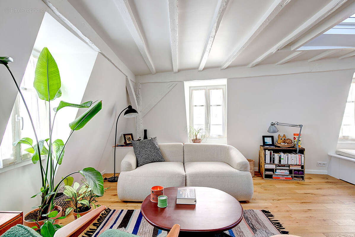 Appartement à PARIS-18E