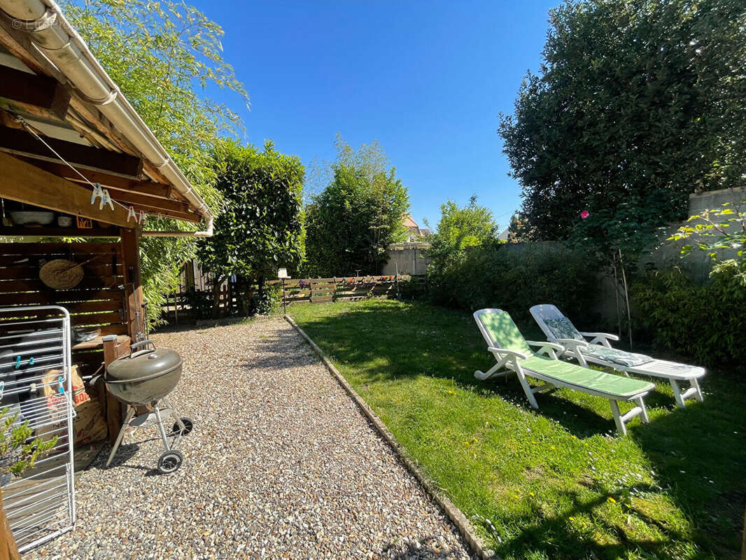 Maison à SARTROUVILLE