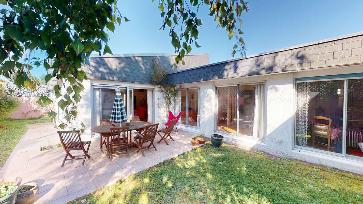 Maison à RUEIL-MALMAISON