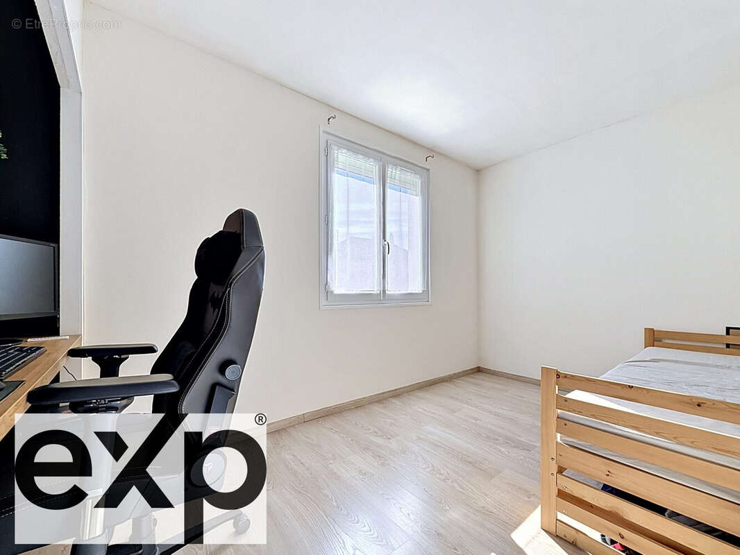 Appartement 66 m² à Saint-Marcel  - photo 7