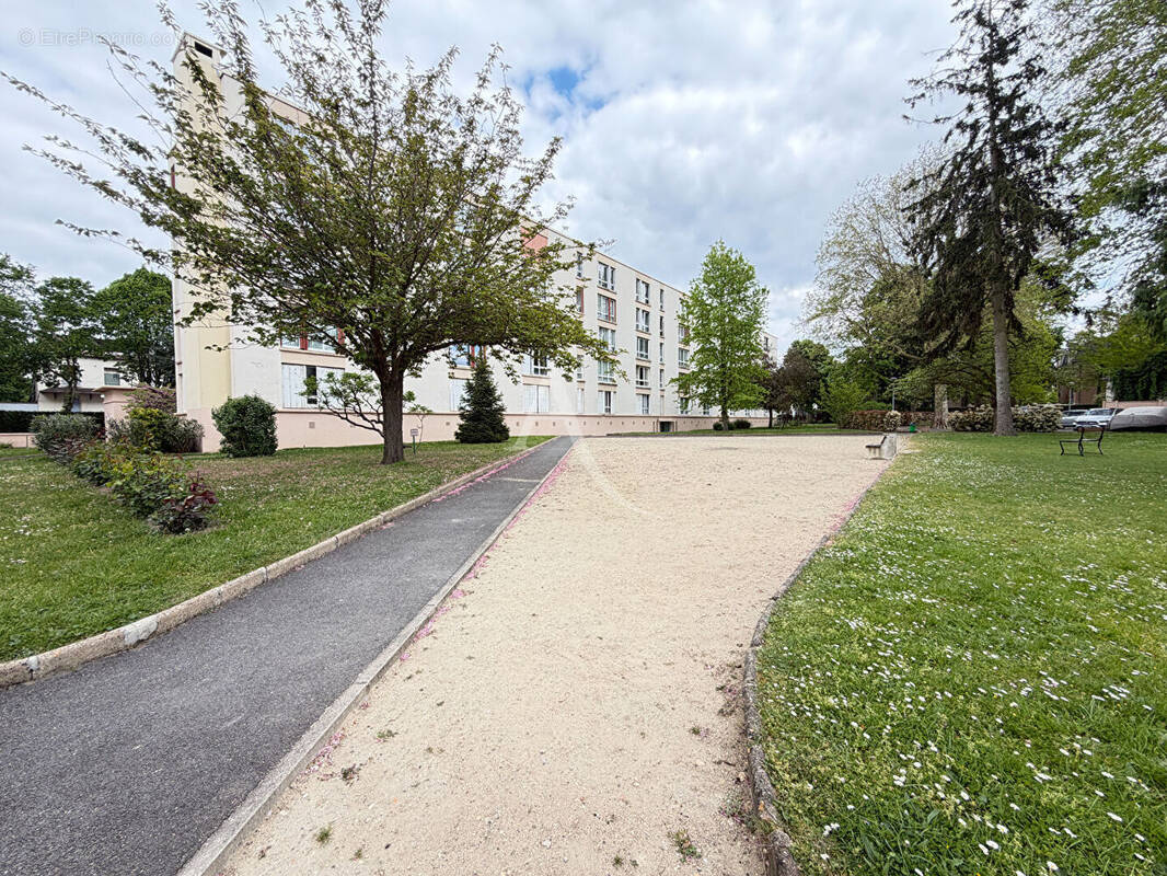Appartement à LIVRY-GARGAN