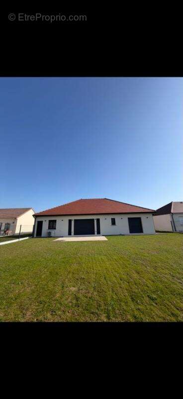 Maison 147 m² à Sassenay  - photo 3