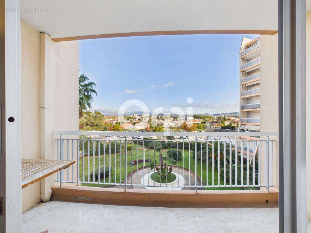 Appartement à MANDELIEU-LA-NAPOULE