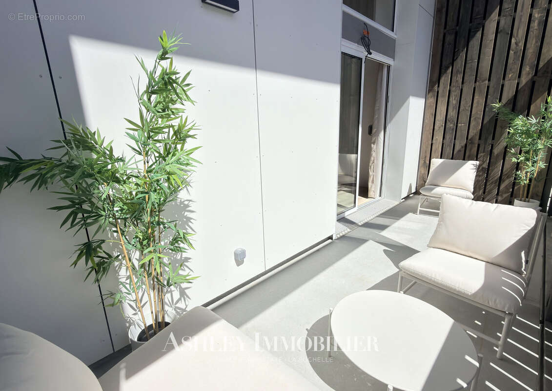 A vendre appartement  type 4 la rochelle - vue sur le canal de rompsay - photo 7