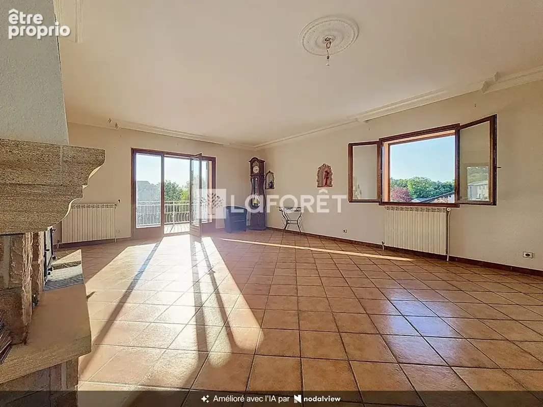 Maison familiale avec piscine, beaux volumes et espace indépendant - photo 5