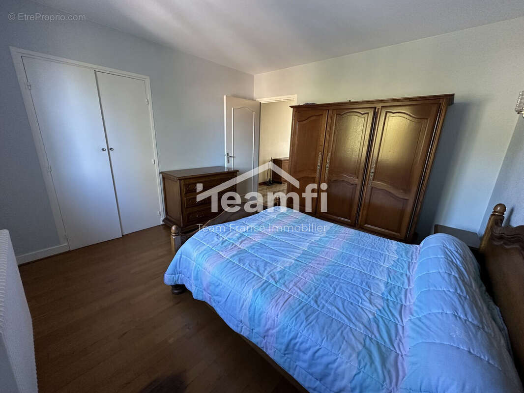 Maison à LA MONNERIE-LE-MONTEL