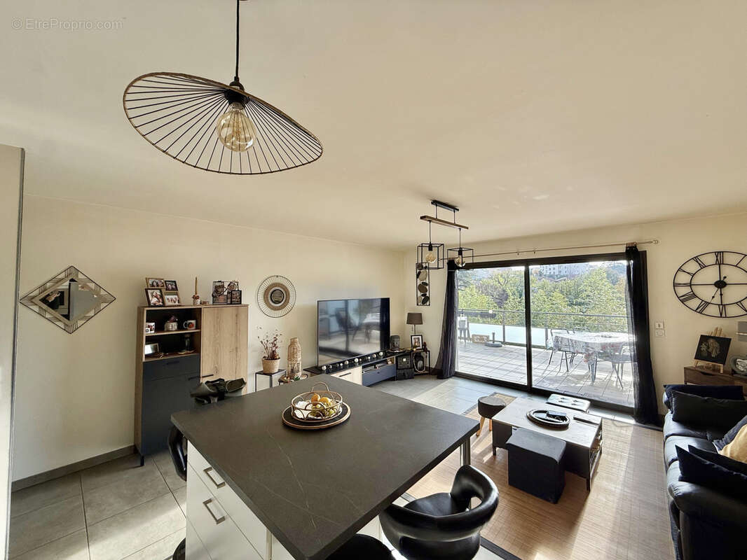 Appartement à BOURG-LES-VALENCE