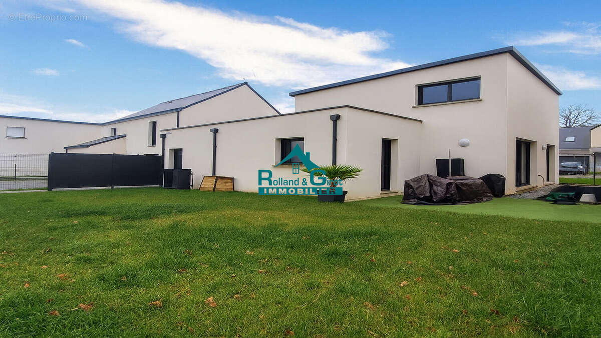 Maison à LA BOUEXIERE