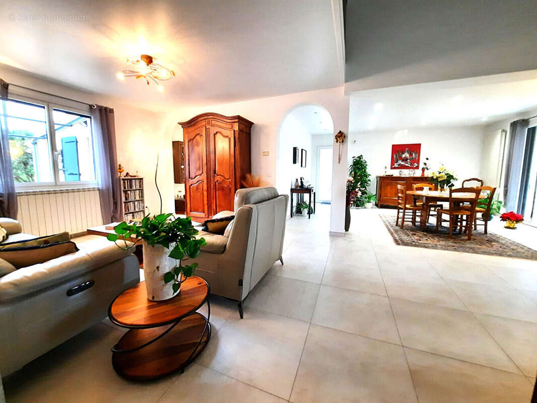 Maison à JONQUIERES