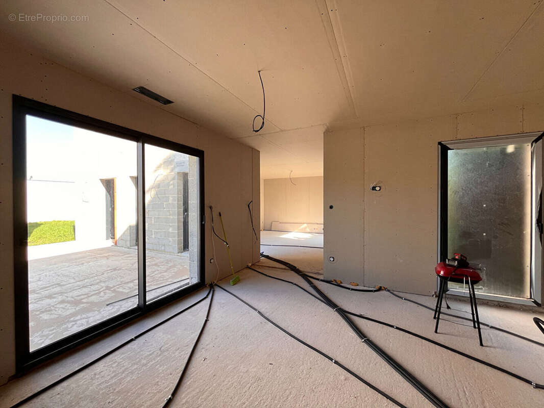 Maison à L'ISLE-SUR-LA-SORGUE