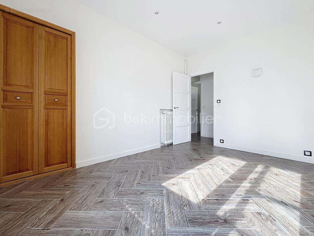 Appartement à NANTERRE