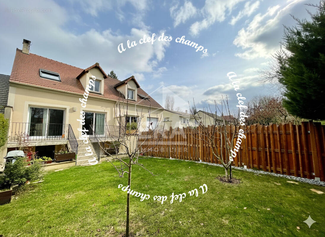 Maison à BURES-SUR-YVETTE