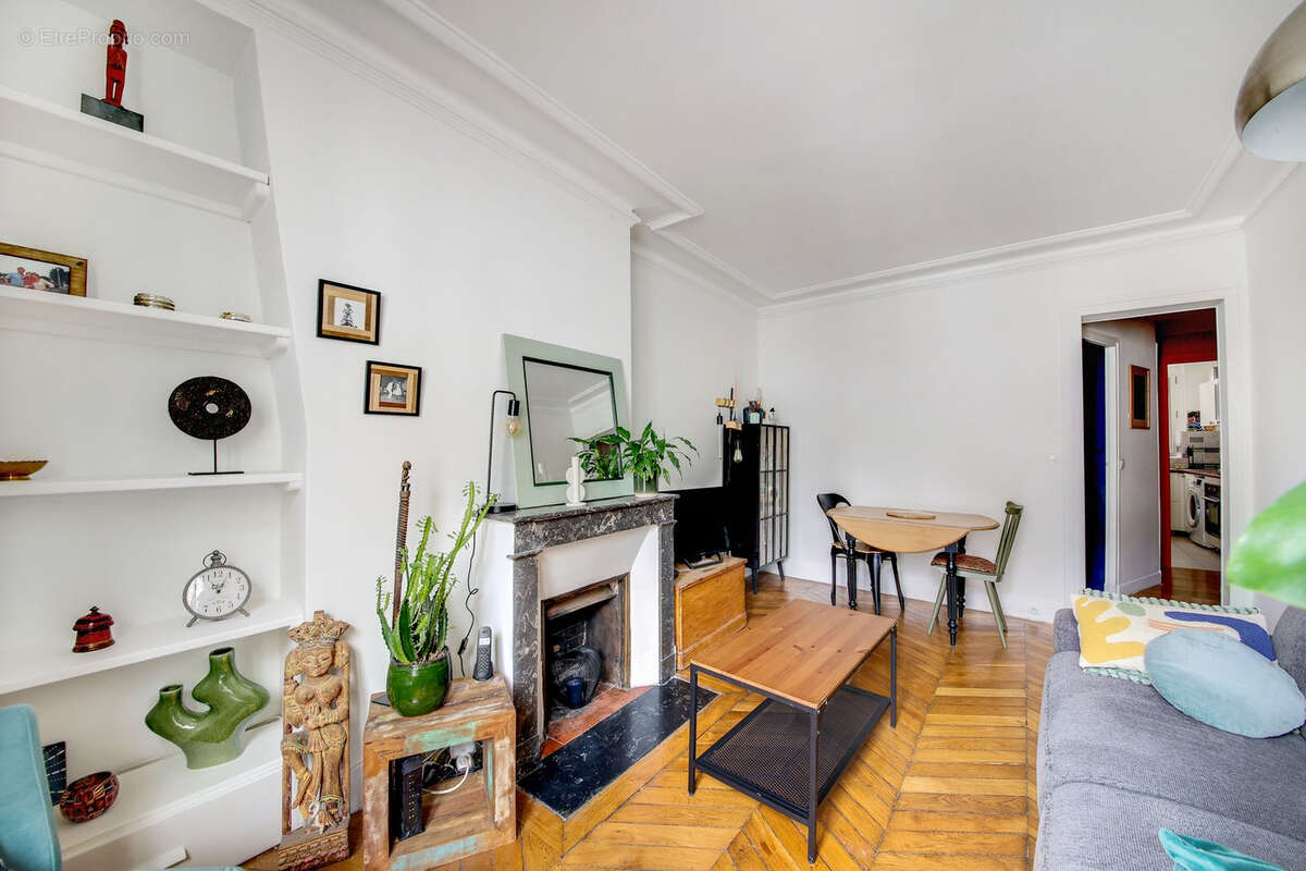 Appartement à PARIS-18E