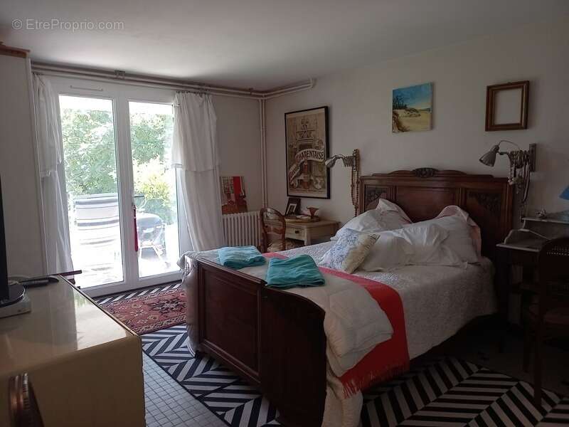Jolie maison rénovée de 2/3 chambres avec studio indépendant sur un beau terrain arboré de 3600m2 sans vis à vis - photo 5
