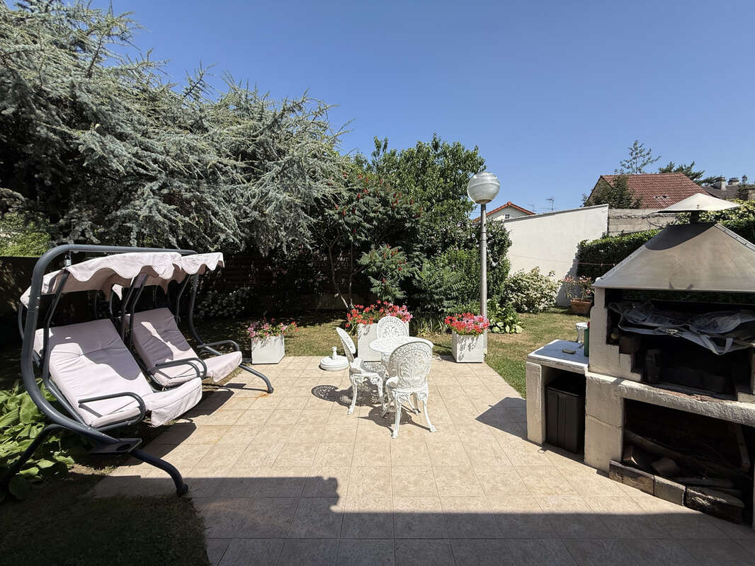 Maison à LE BLANC-MESNIL