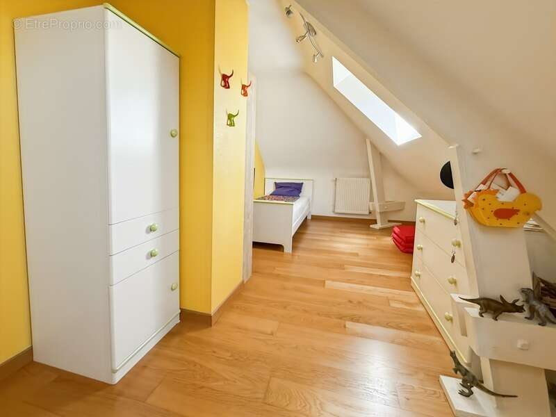 Dept de la Vienne (86) Maison contemporaine de 160 m² – Quartier recherché à l'est de la ville - photo 9
