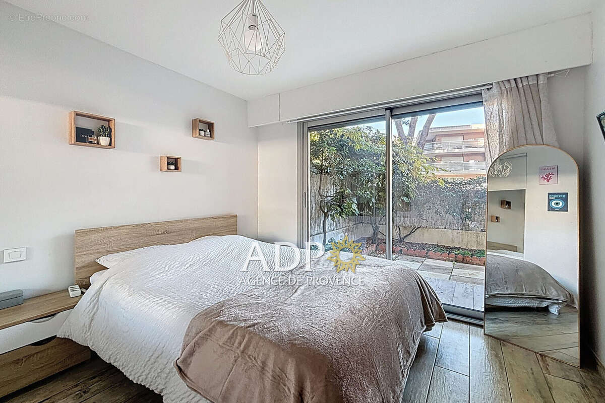 Appartement à MANDELIEU-LA-NAPOULE