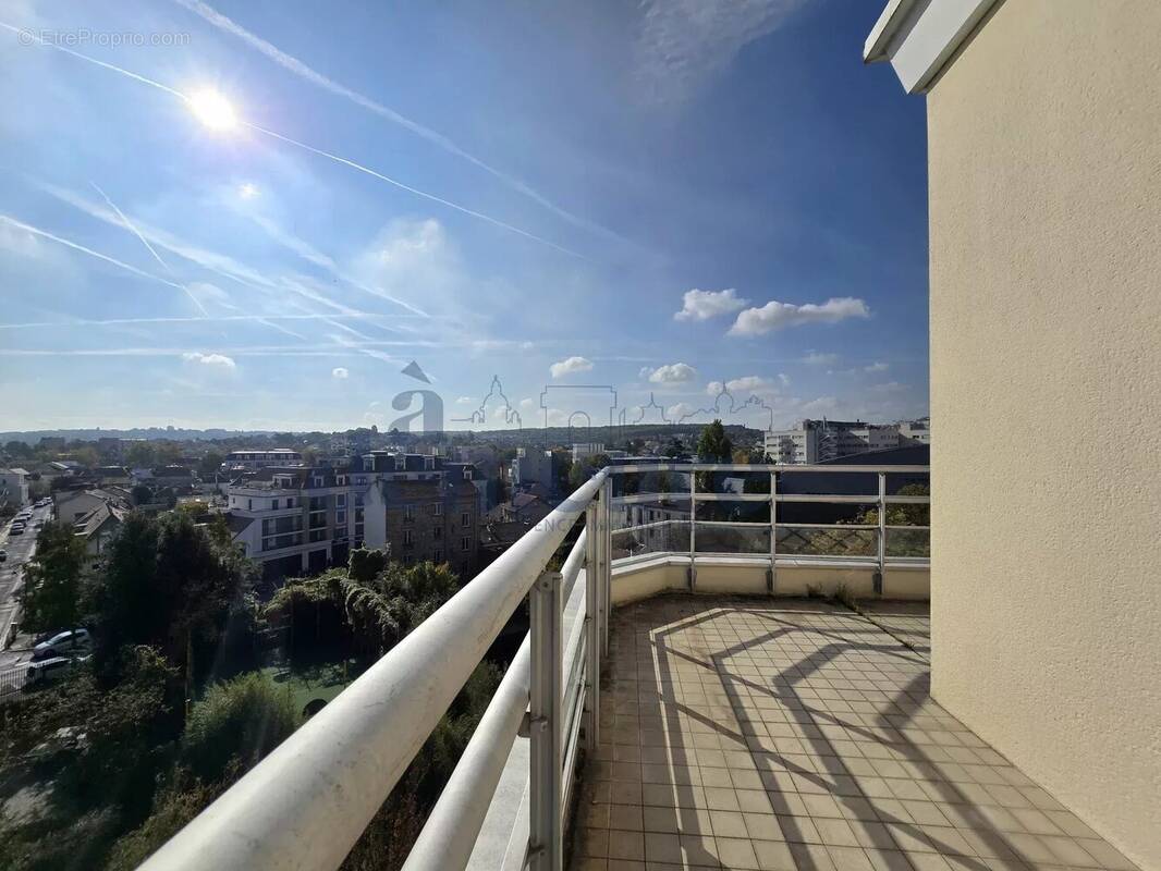 Appartement à ISSY-LES-MOULINEAUX