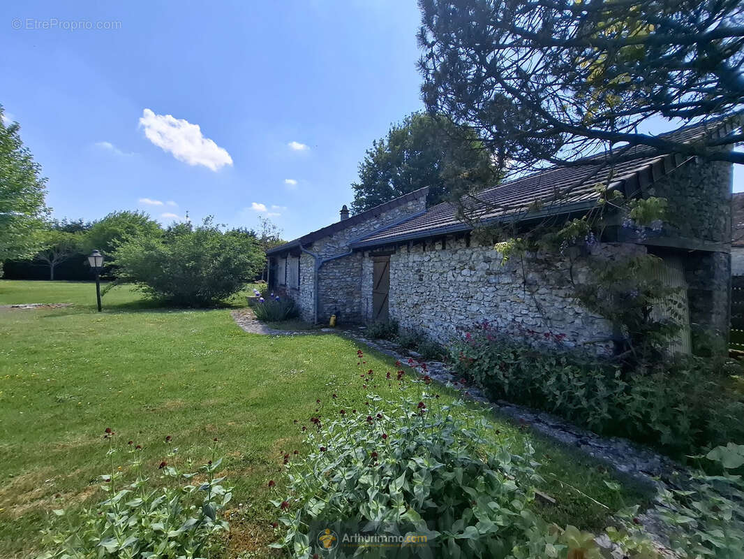 Maison à LA FERTE-GAUCHER