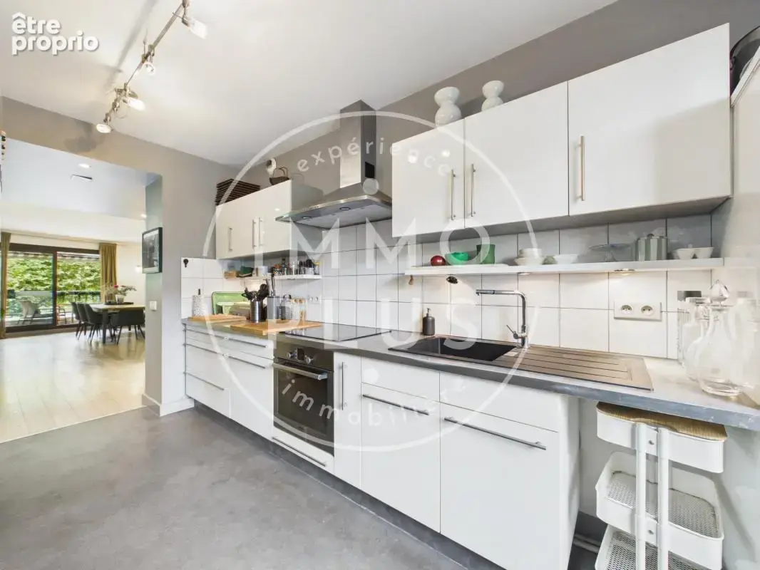 Vente - Appartement - 4 pièces + cuisine - 104,34 m² - 960 - photo 4