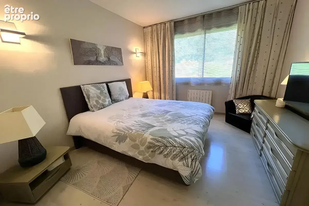 CHARBONNIERES  LES BAINS . Appartement  109m2 - 4 pièces- Avec terrasse ,cave et garage - photo 11