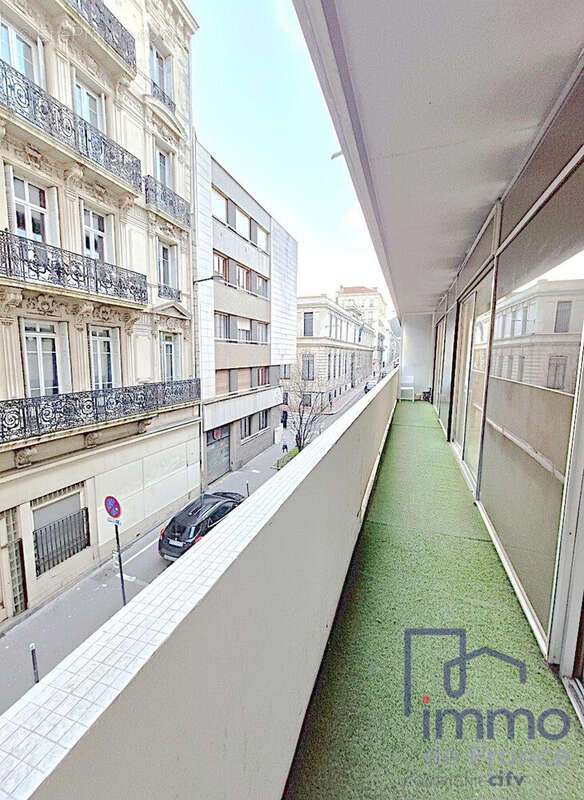 Appartement à SAINT-ETIENNE