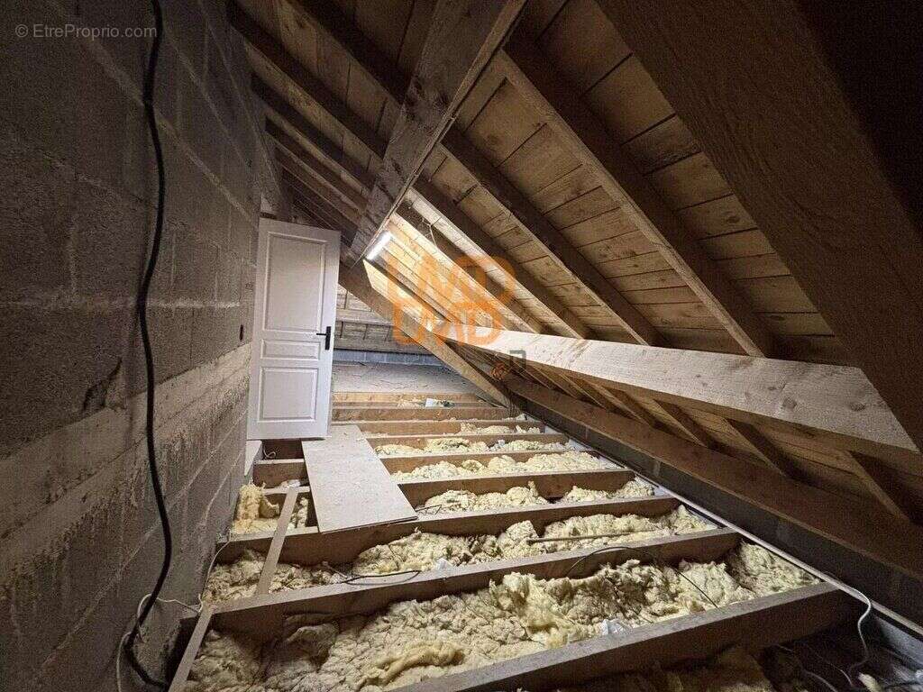 Maison à MIREFLEURS