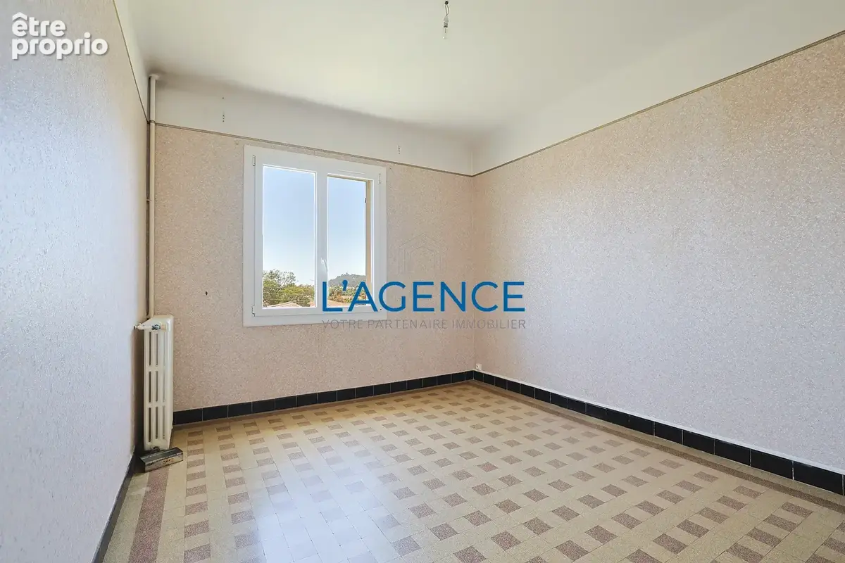 Appartement 5 pièces de 112m2 avec terrasse, jardin et stationement au calme absolue - photo 6
