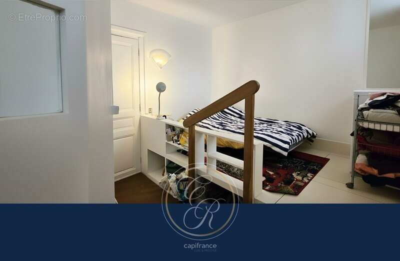 Appartement à PARIS-14E