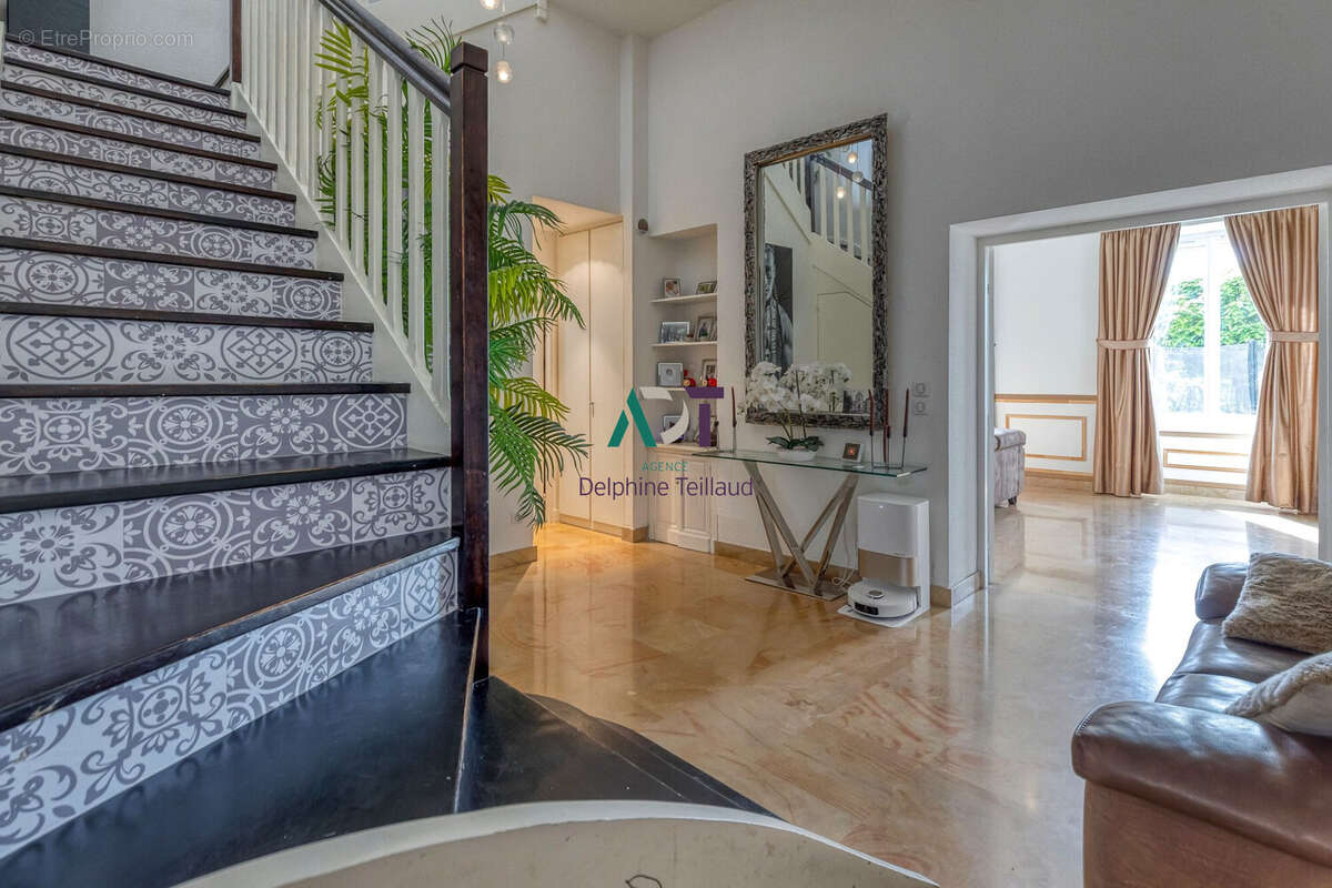 Appartement à CORENC
