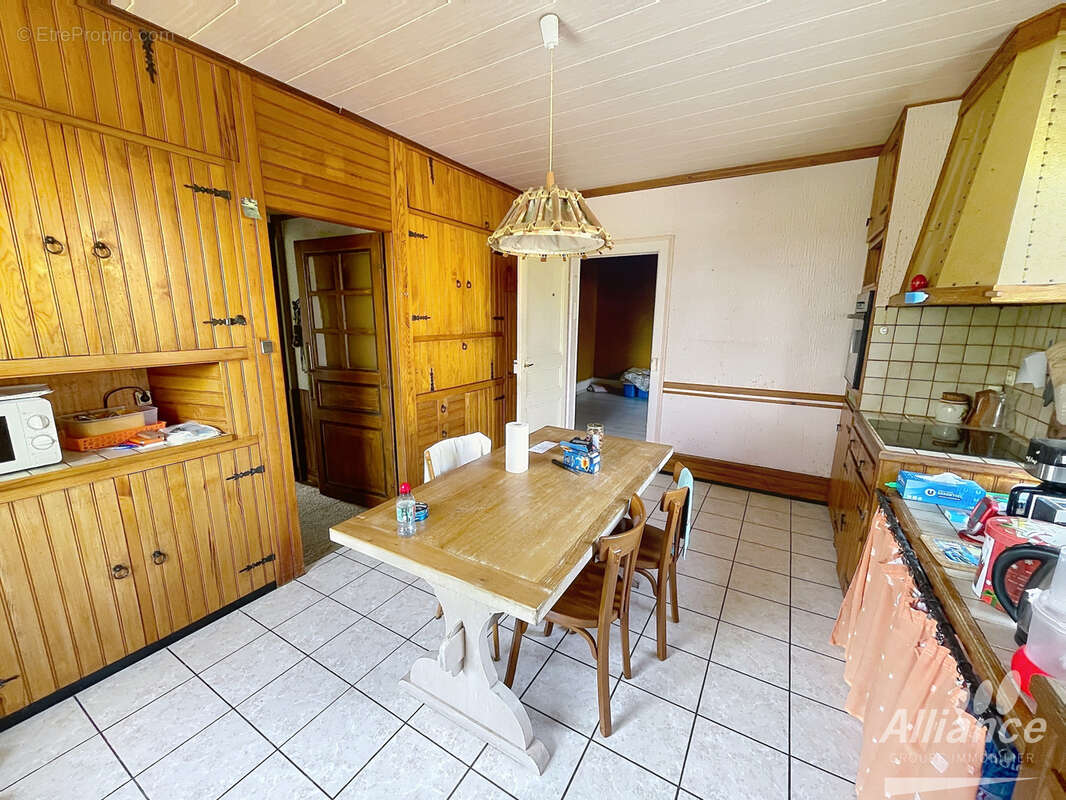 Maison à MESLIERES