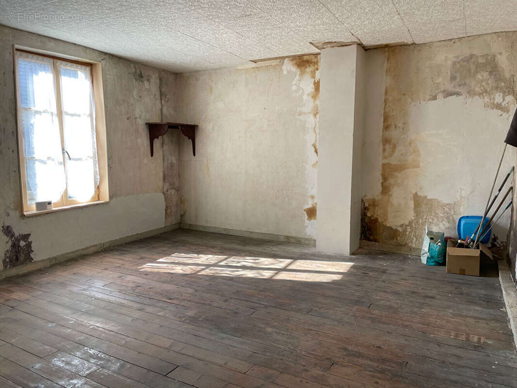 Maison à LIZY-SUR-OURCQ