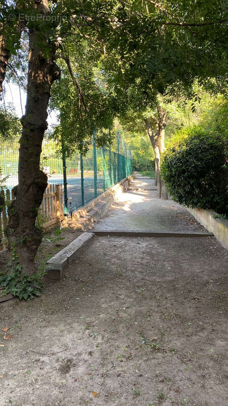 2 piéces avec jardin dans parc arboré avec piscine et tennis - photo 10