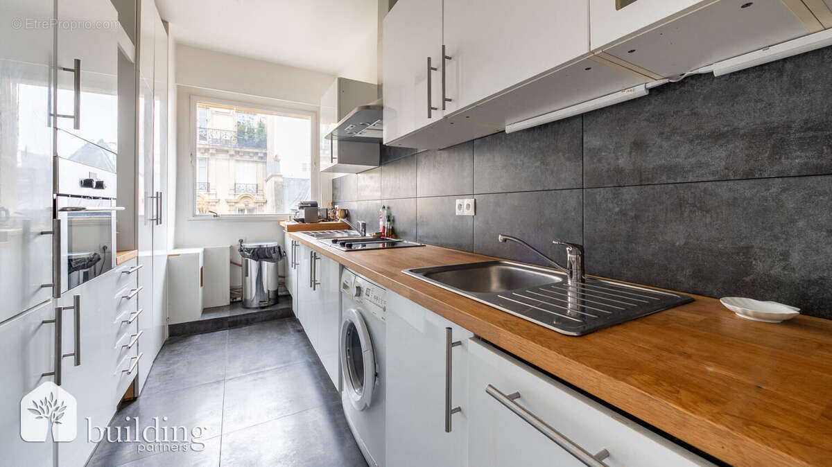 Appartement à NEUILLY-SUR-SEINE