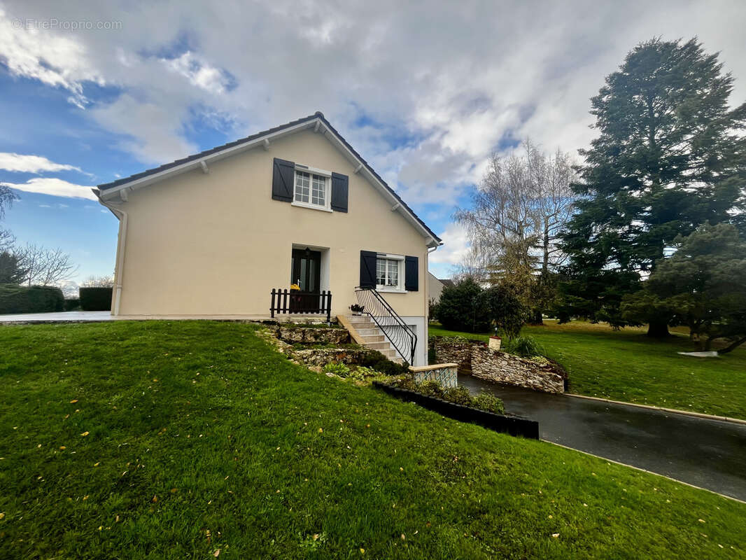 Maison à COULOMMIERS