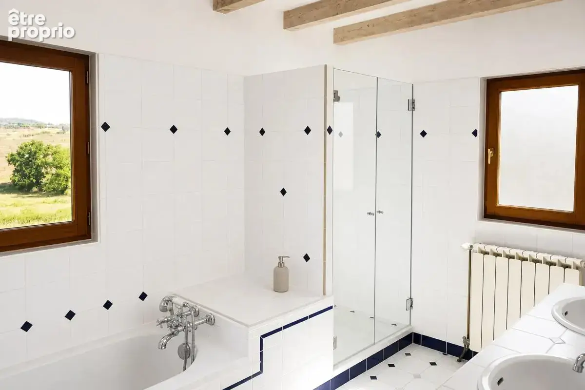 Belle demeure de caractère de 6 pièces de 210 m² à Mazille - photo 20