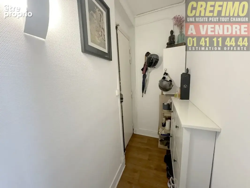 Appartement 2 pièces à vendre à Courbevoie  Un potentiel de 3 pièces sur deux niveaux ! - photo 7