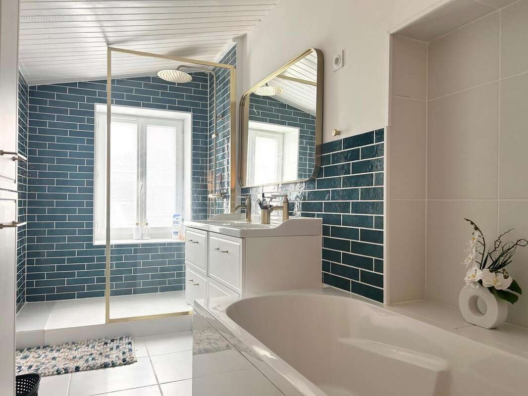 Photo 6 - Maison à MOUTIERS-LES-MAUXFAITS