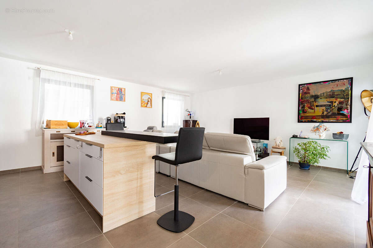 Appartement à MARSEILLE-2E