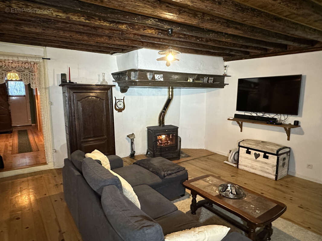 Maison à CETTE-EYGUN