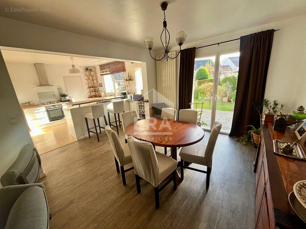 Maison à VILLEPREUX