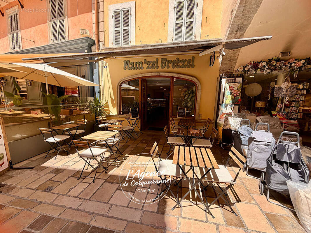 A vendre fonds de commerce restauration rapide salon de the idealement situe en plein coeur du centre ville de hyeres - photo 3