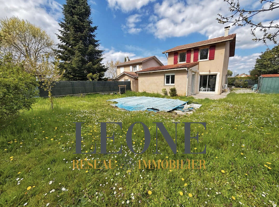 Maison à LA VERPILLIERE